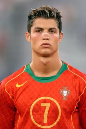 Cristiano_Ronaldo_portugal.jpg
